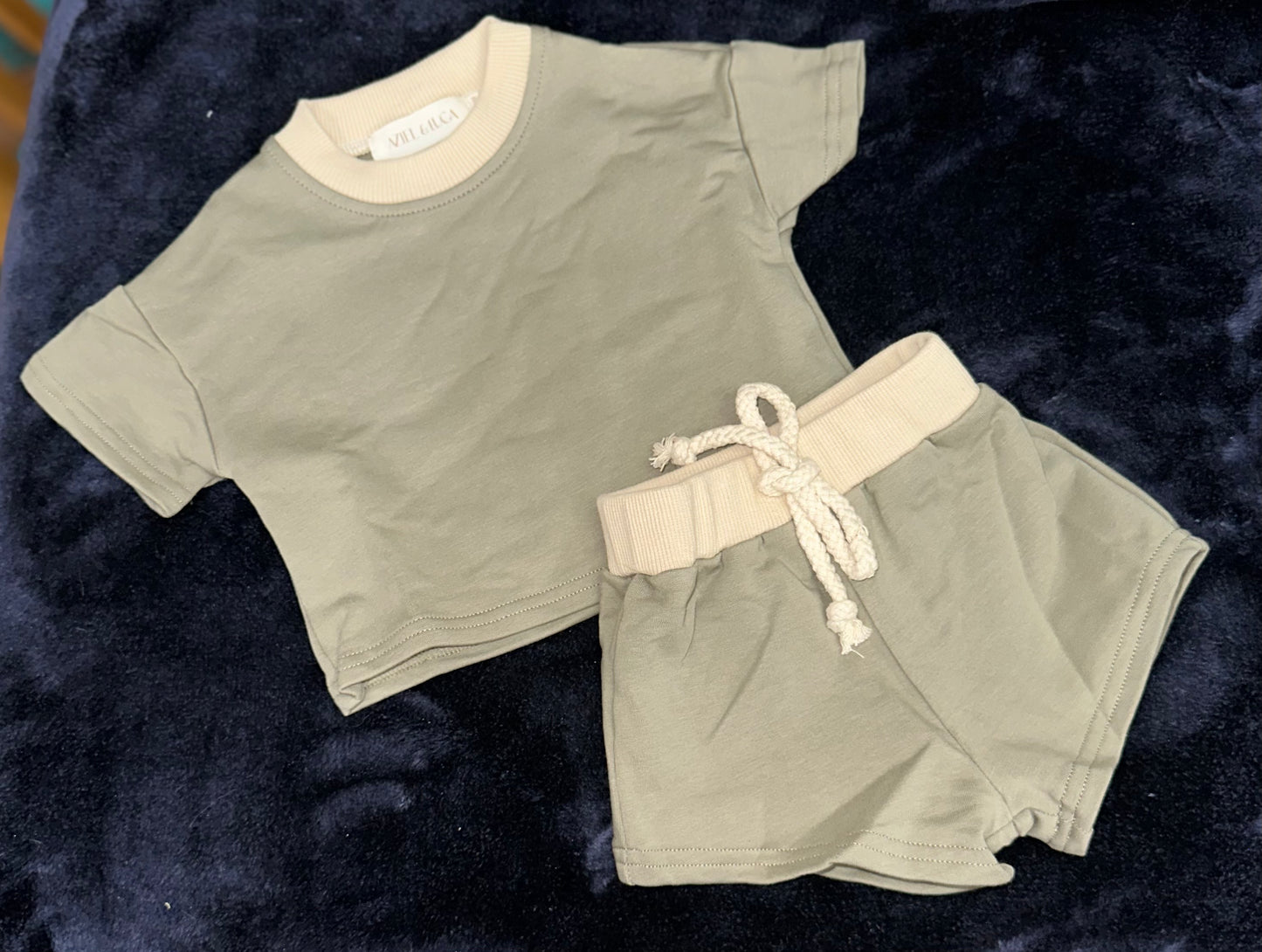 Two Tone Set