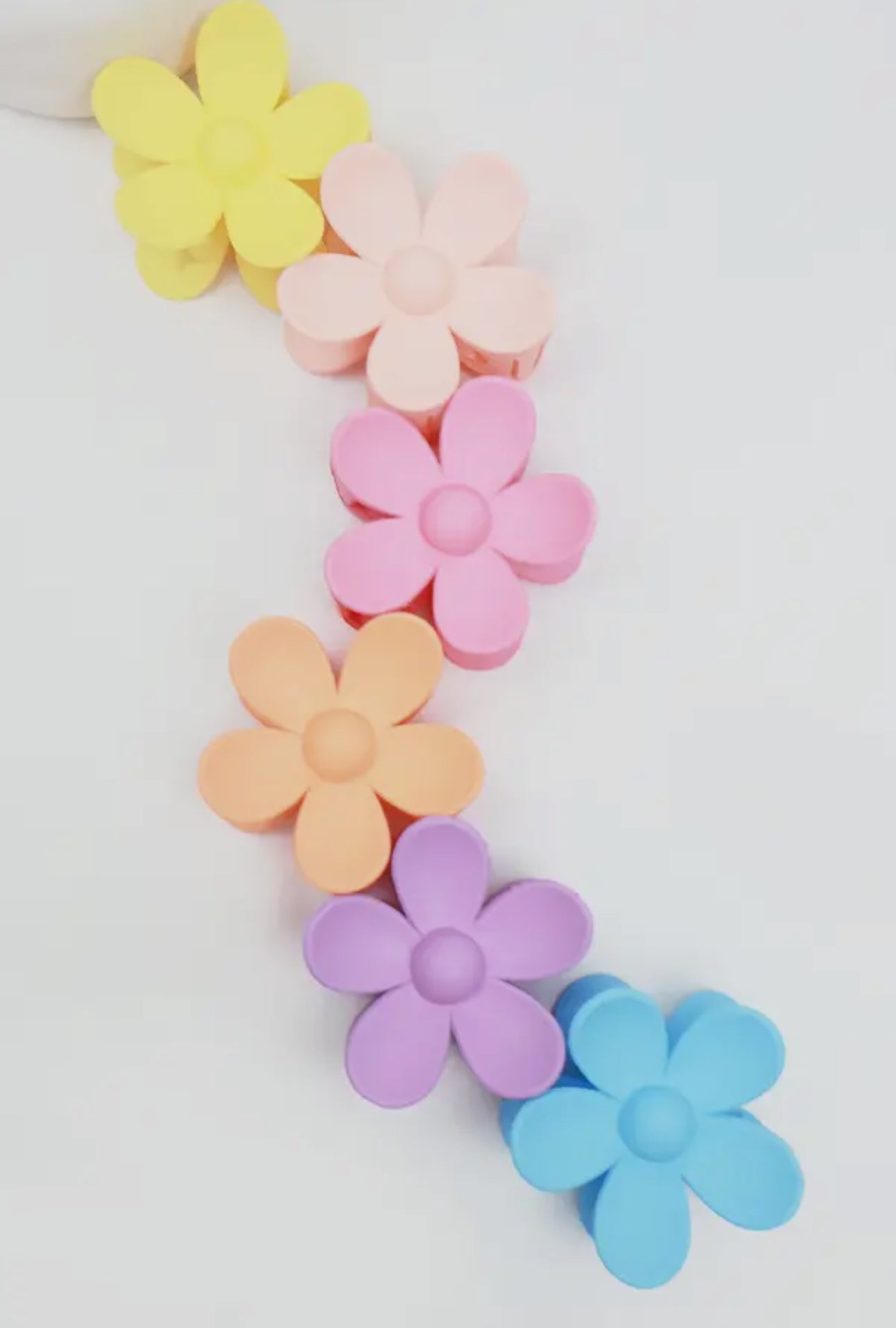 Daisy Matte Hair Claw